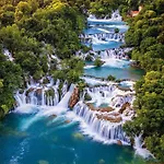 科尔卡加里克农业旅游旅馆 3* Drinovci