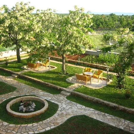 Agrotourism Galic Krka 3* Drinovci