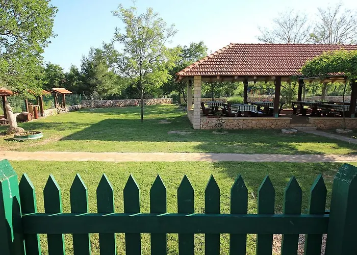 Πανσιόν Agrotourism Galic Krka Drinovci