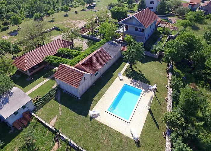 Agrotourism Galic Krka 3*